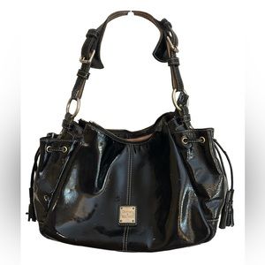 Dooney & Bourke Leather Handbag in Black